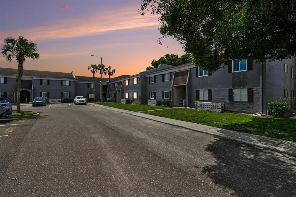 4008 CORTEZ DRIVE #B Tampa, FL 33614