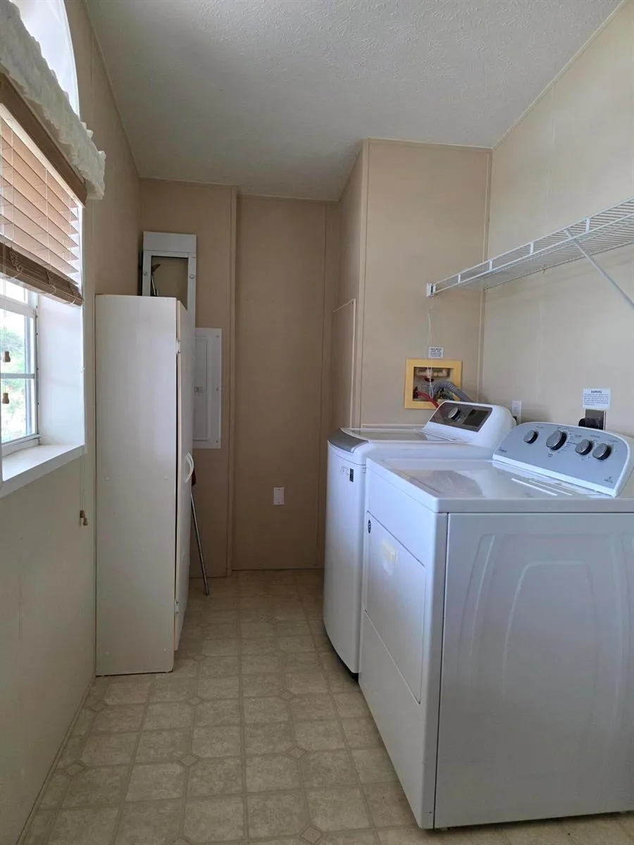 4124 8th Court Lantana, FL 33462