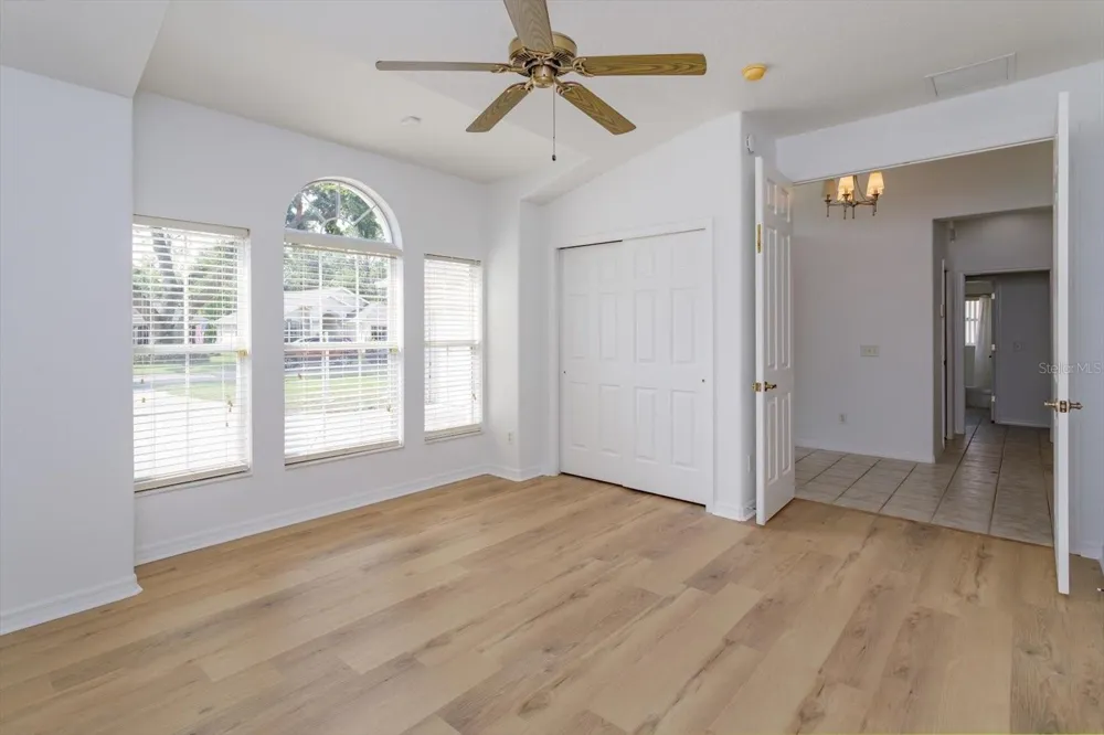 931 VINDALE ROAD Tavares, FL 32778