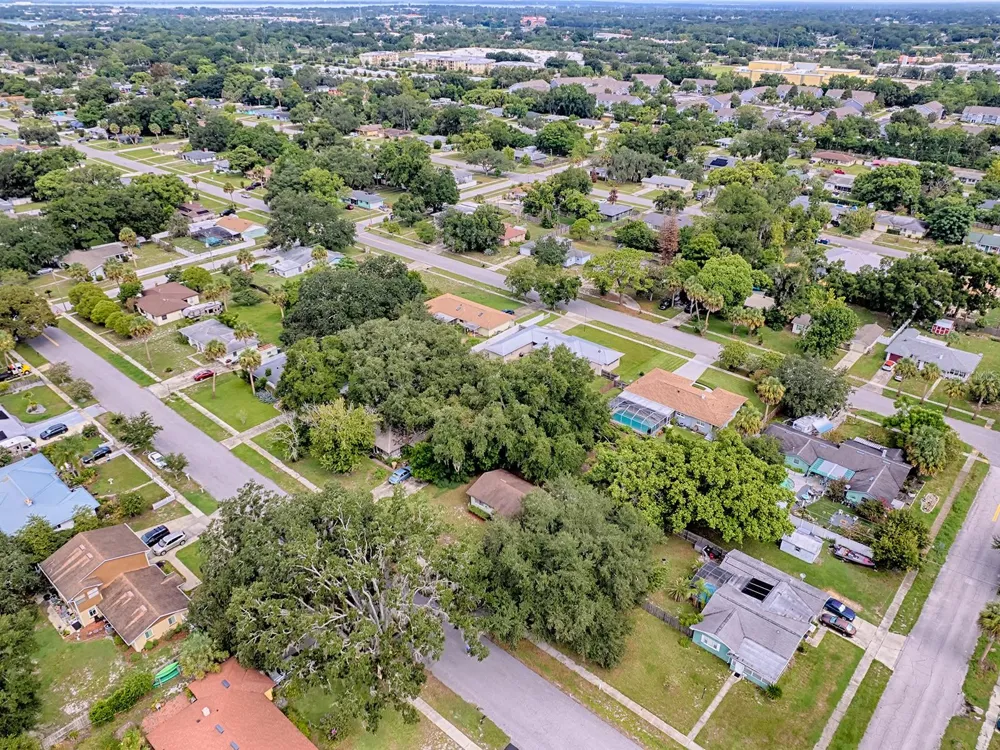 2269 SOUTHLAND ROAD Mount Dora, FL 32757