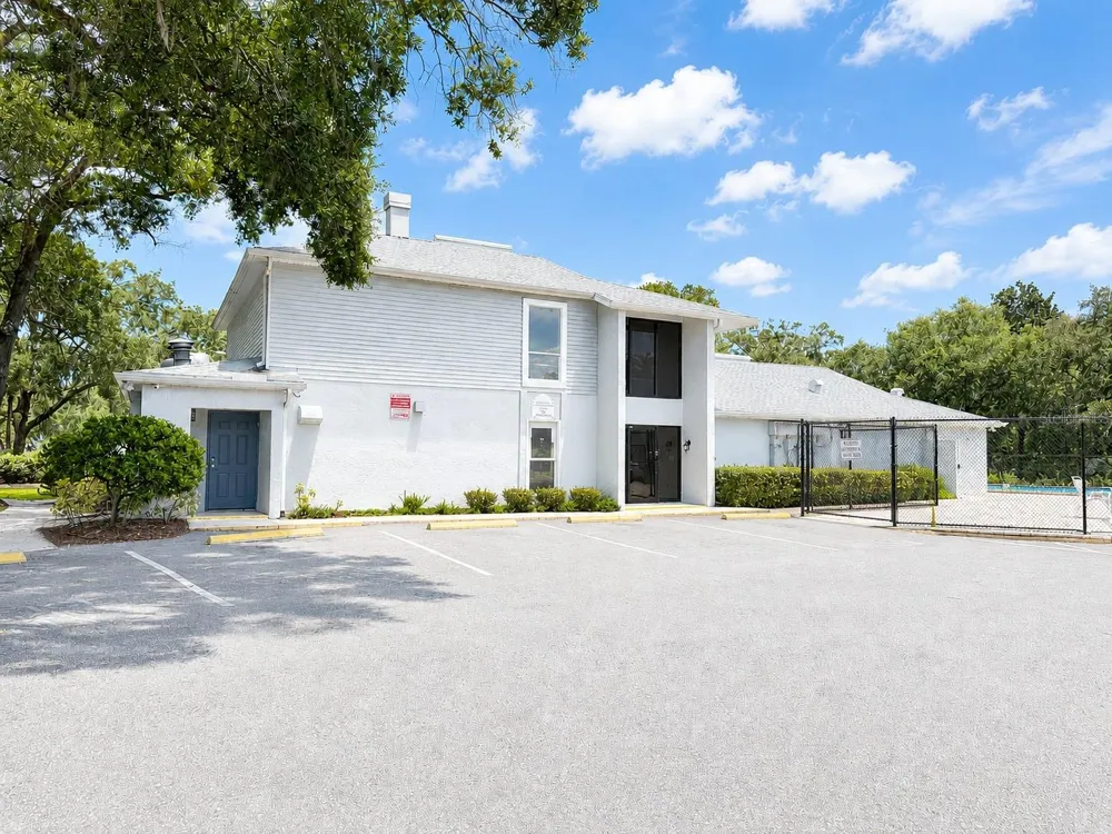 7011 WATERSIDE DR Tampa, FL 33617