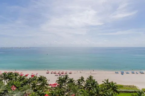 17749 Collins Ave #802