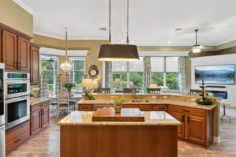 4282 MCKINNON ROAD Windermere, FL 34786