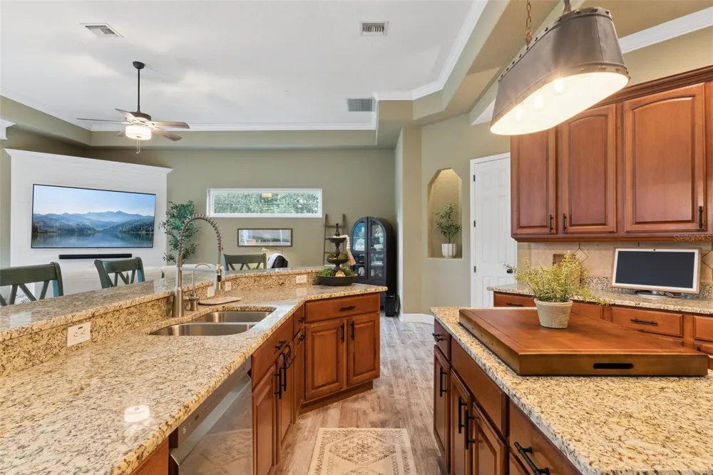 4282 MCKINNON ROAD Windermere, FL 34786
