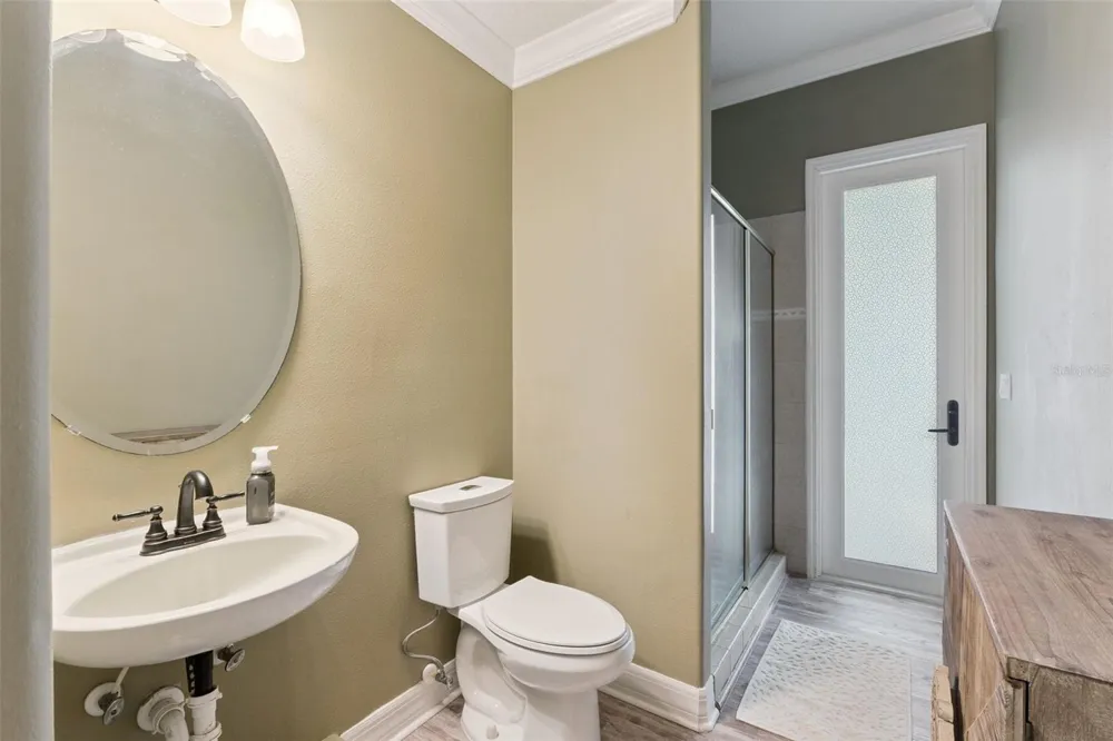 4282 MCKINNON ROAD Windermere, FL 34786
