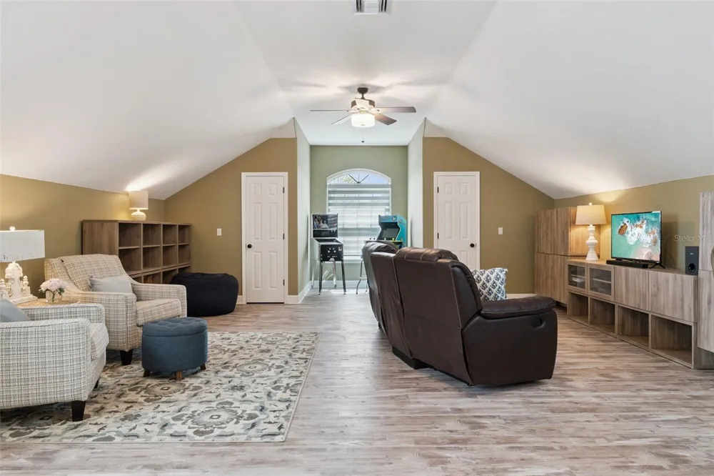 4282 MCKINNON ROAD Windermere, FL 34786