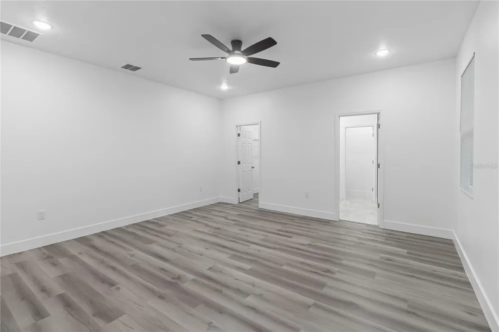 1449 KATHLEEN ROAD Lakeland, FL 33805