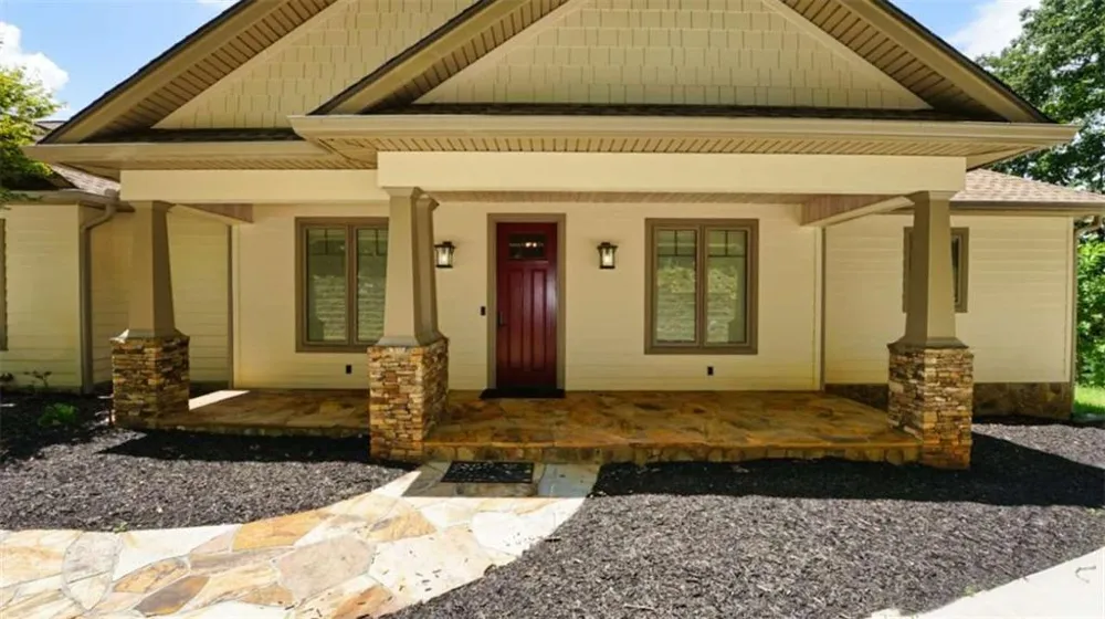 271 Highlands Dr Clarkesville, GA 30523