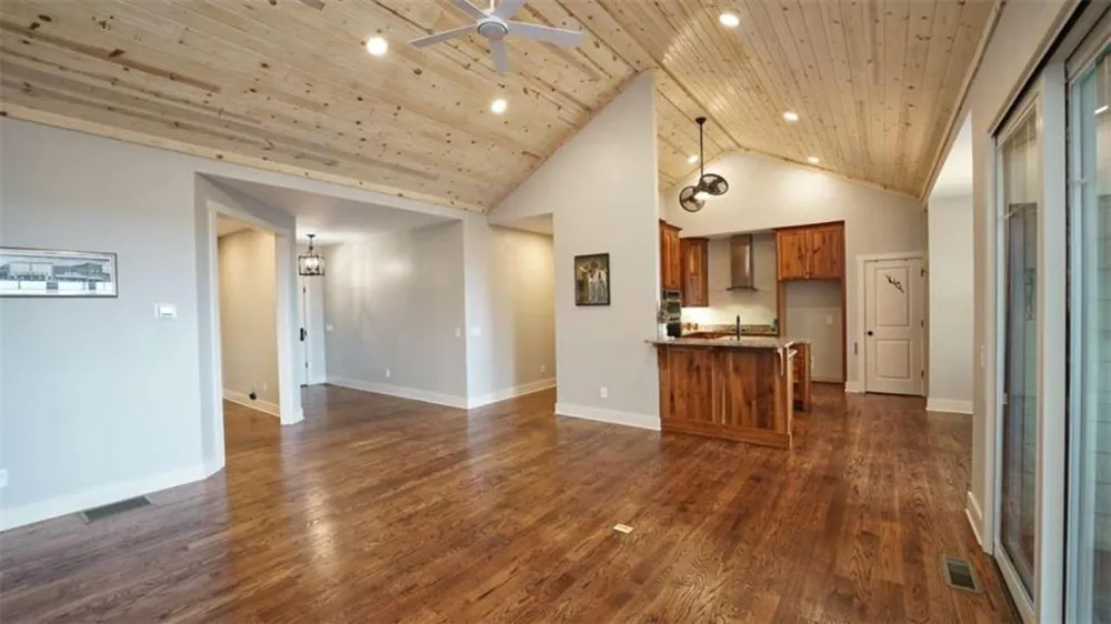 271 Highlands Dr Clarkesville, GA 30523