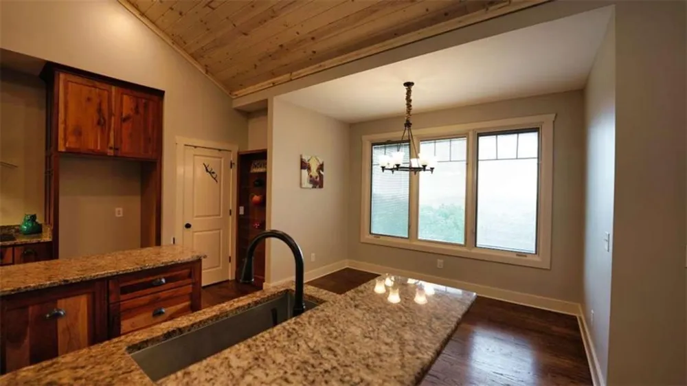 271 Highlands Dr Clarkesville, GA 30523