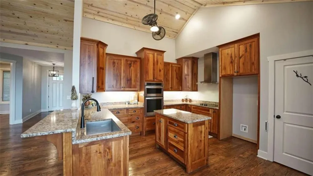 271 Highlands Dr Clarkesville, GA 30523