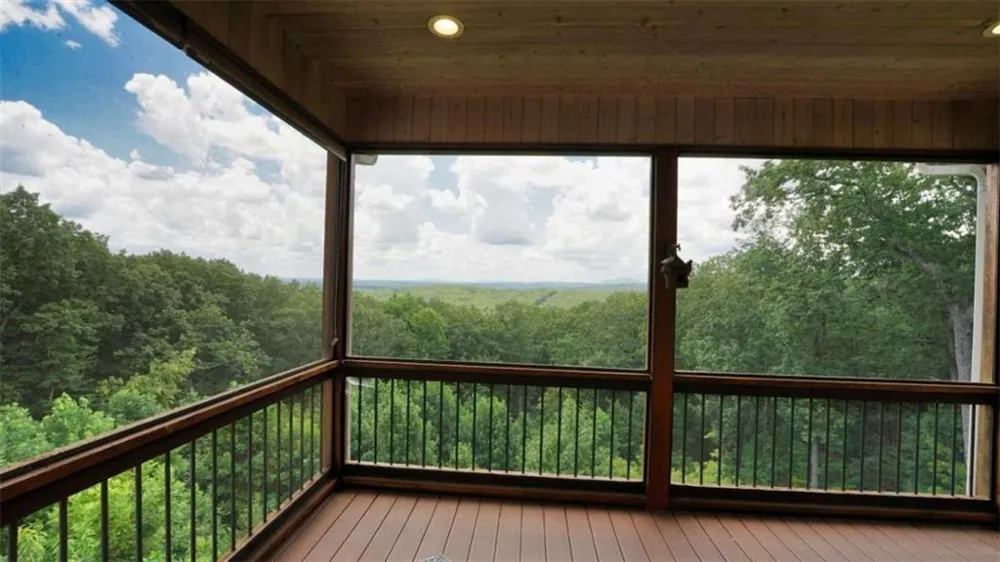271 Highlands Dr Clarkesville, GA 30523