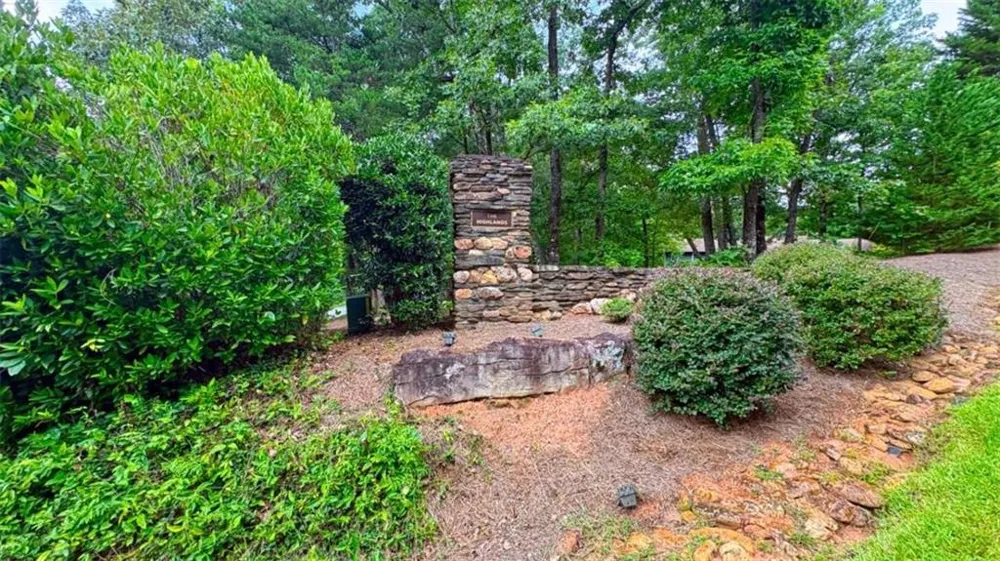 271 Highlands Dr Clarkesville, GA 30523