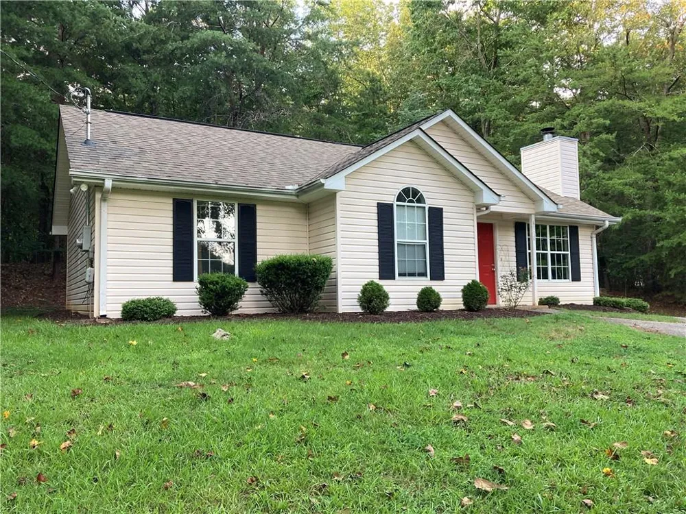 6110 Lakeside Court Gainesville, GA 30506