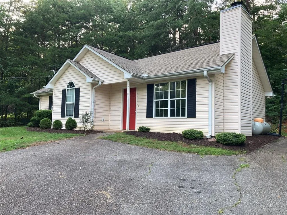 6110 Lakeside Court Gainesville, GA 30506