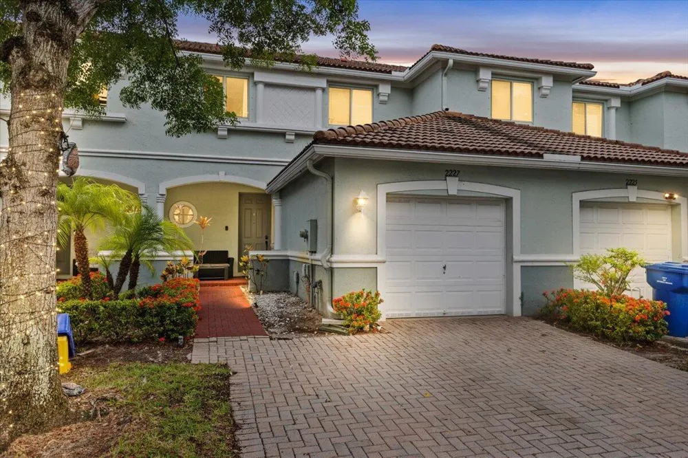 2227 OAKMONT DRIVE Riviera Beach, FL 33404