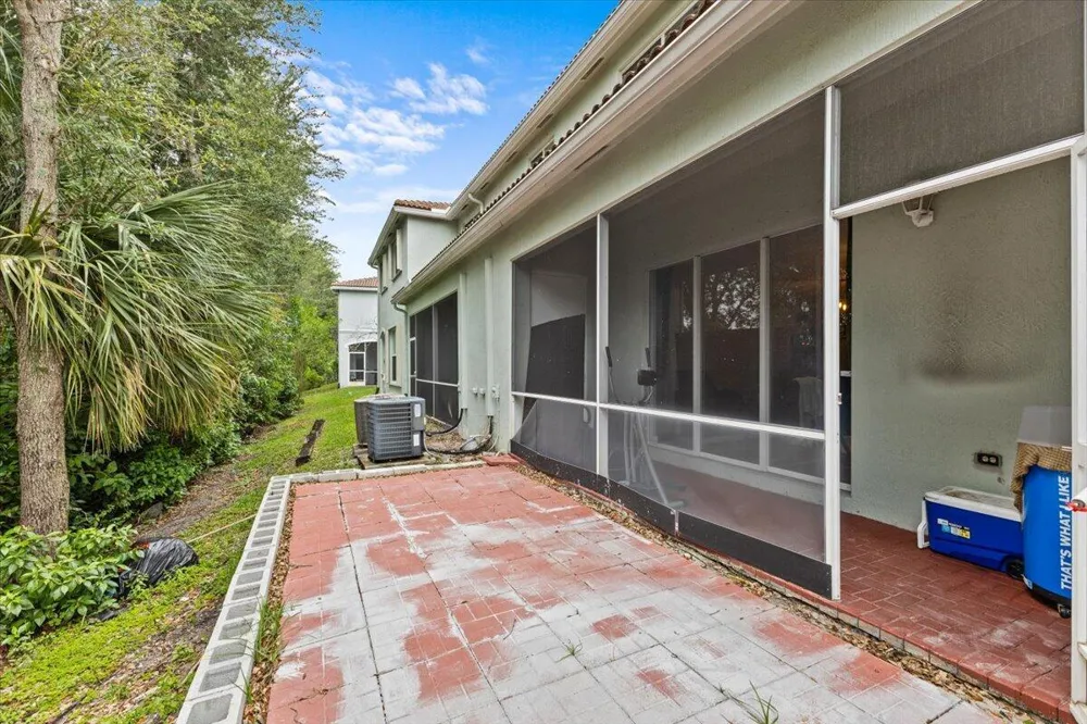 2227 OAKMONT DRIVE Riviera Beach, FL 33404