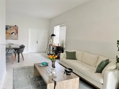 1074 Bluewood Ter #0