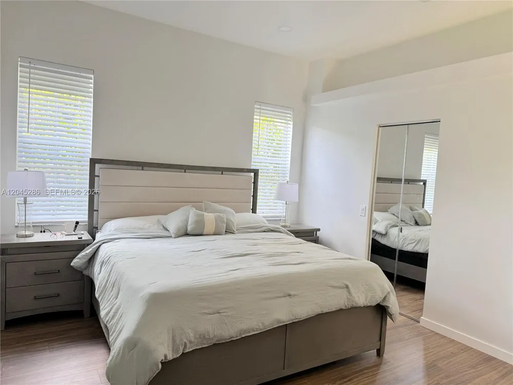 1074 Bluewood Ter #0 Weston, FL 33327