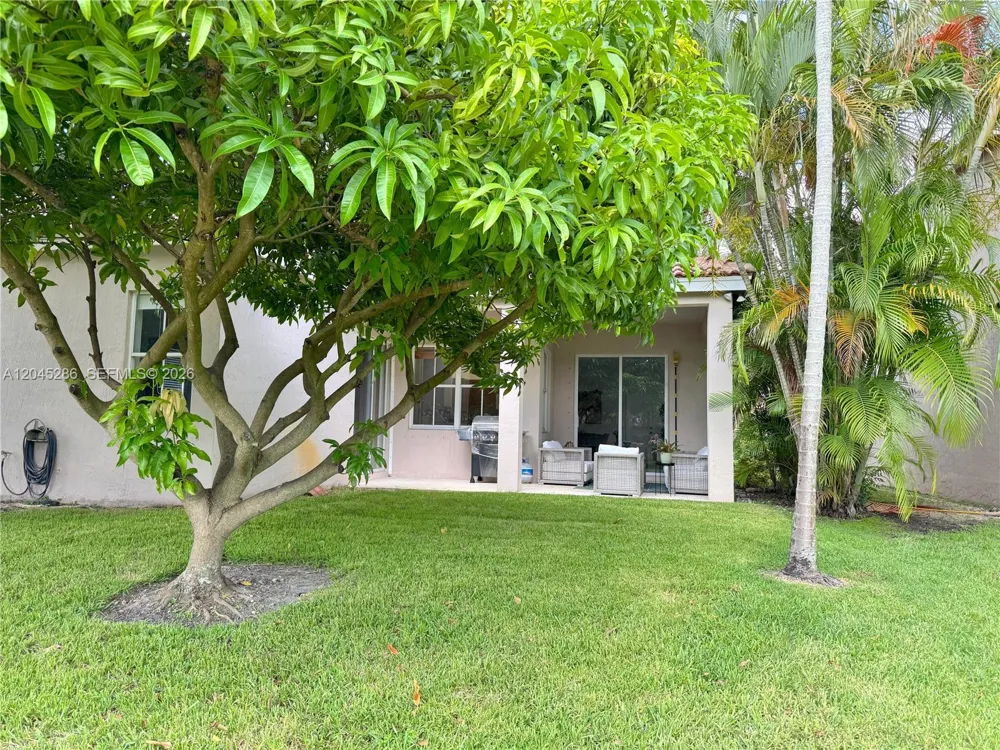1074 Bluewood Ter #0 Weston, FL 33327