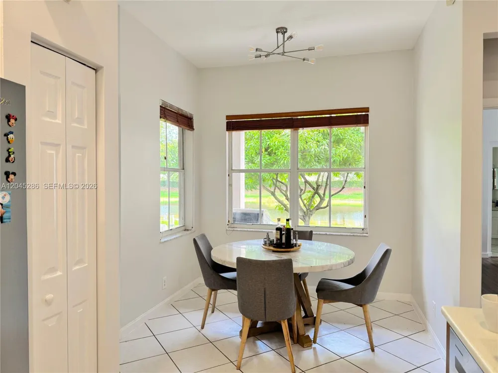 1074 Bluewood Ter #0 Weston, FL 33327