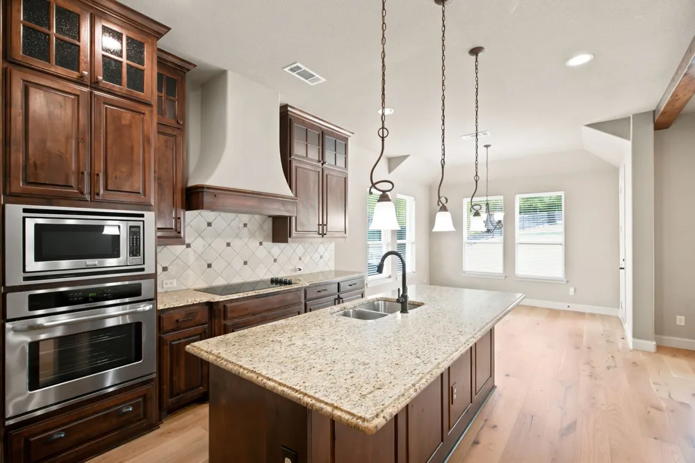 317 Landview Drive Burleson, TX 76028