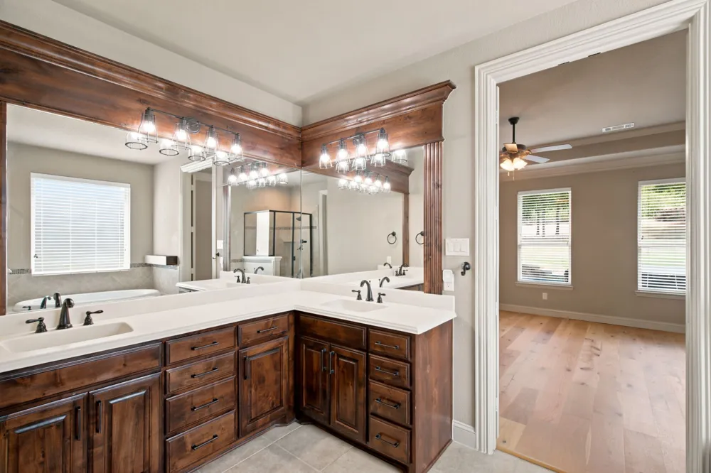 317 Landview Drive Burleson, TX 76028