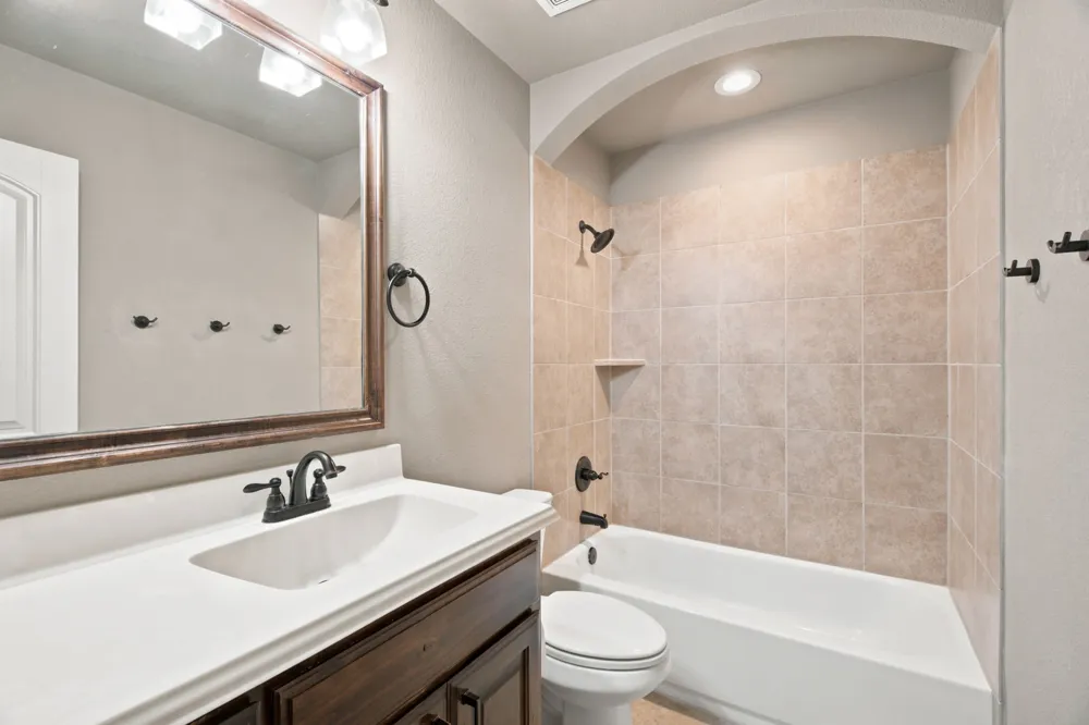 317 Landview Drive Burleson, TX 76028