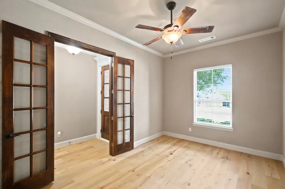 317 Landview Drive Burleson, TX 76028