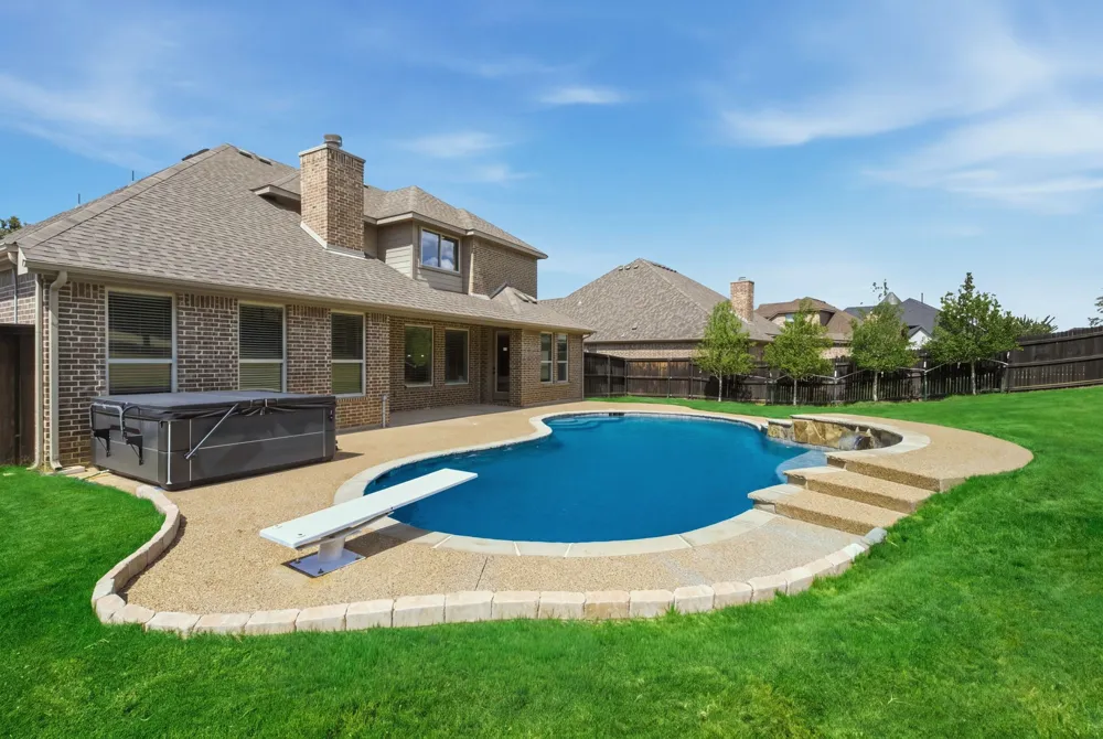 317 Landview Drive Burleson, TX 76028