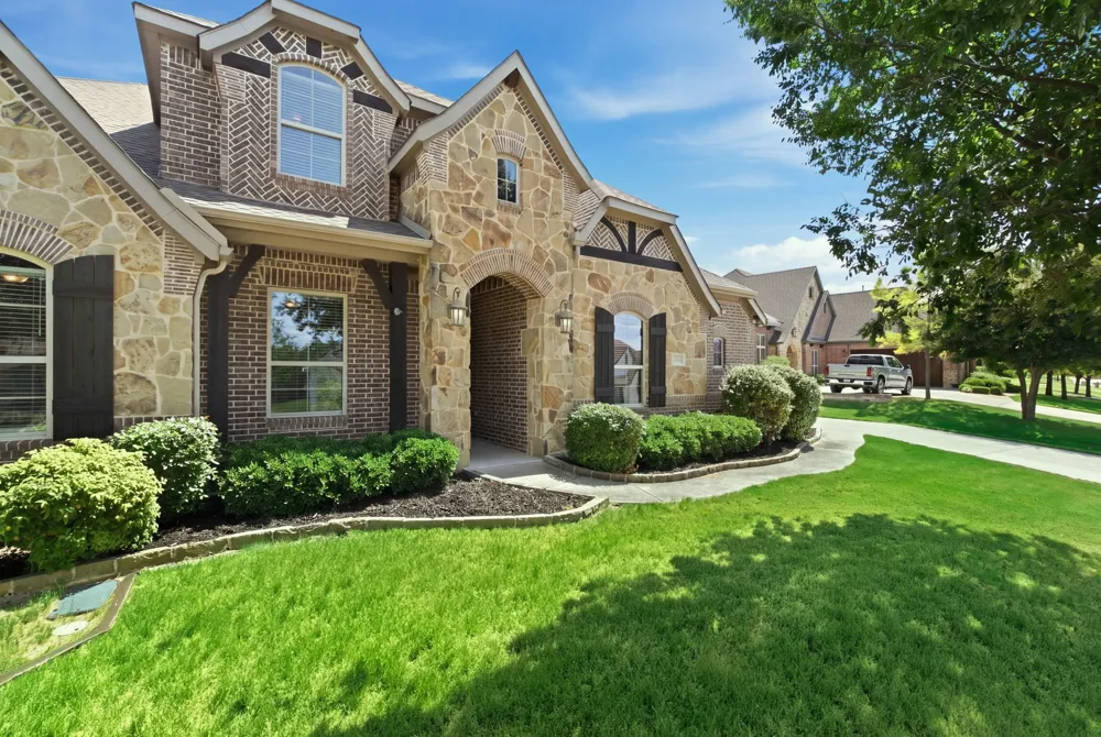 317 Landview Drive Burleson, TX 76028