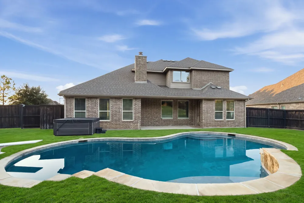317 Landview Drive Burleson, TX 76028