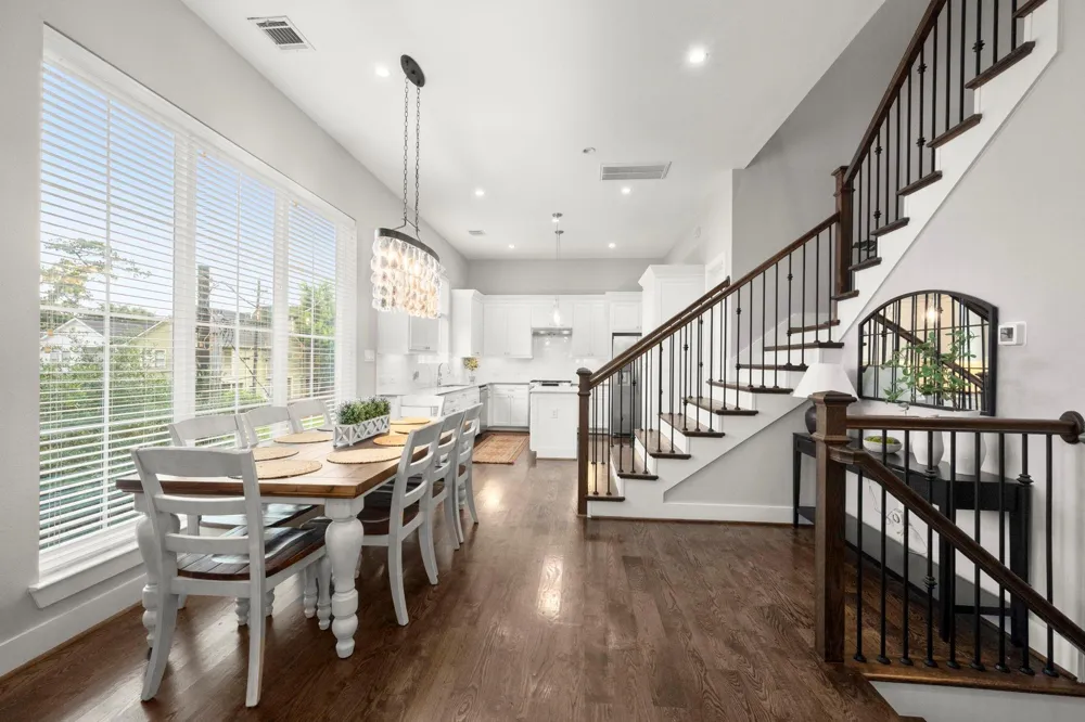 1041 W 17th Street Houston, TX 77008
