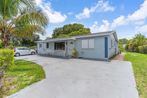 20630 NW 37th Ct