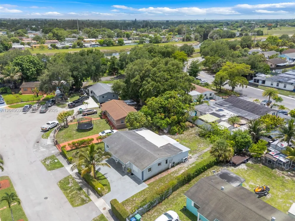 20630 NW 37th Ct Miami Gardens, FL 33055