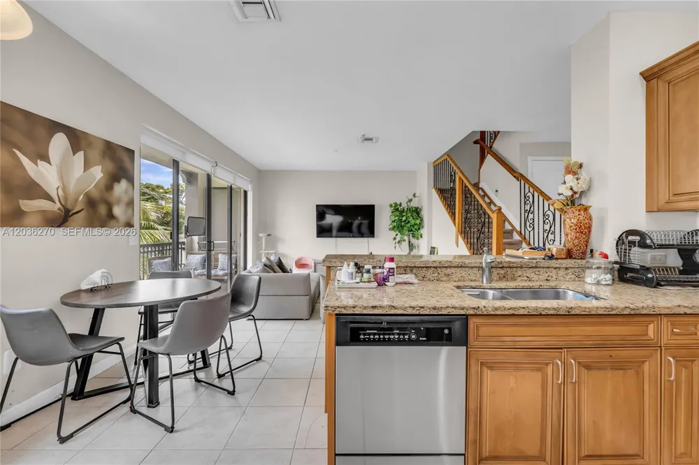 2925 NW 126th Ave #306-1 Sunrise, FL 33323