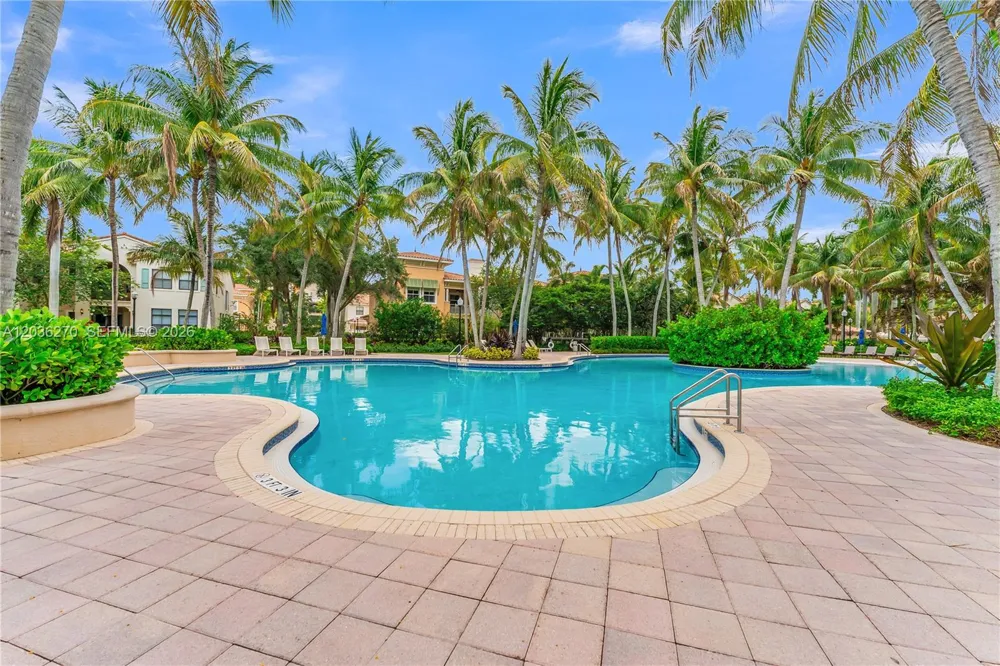 2925 NW 126th Ave #306-1 Sunrise, FL 33323
