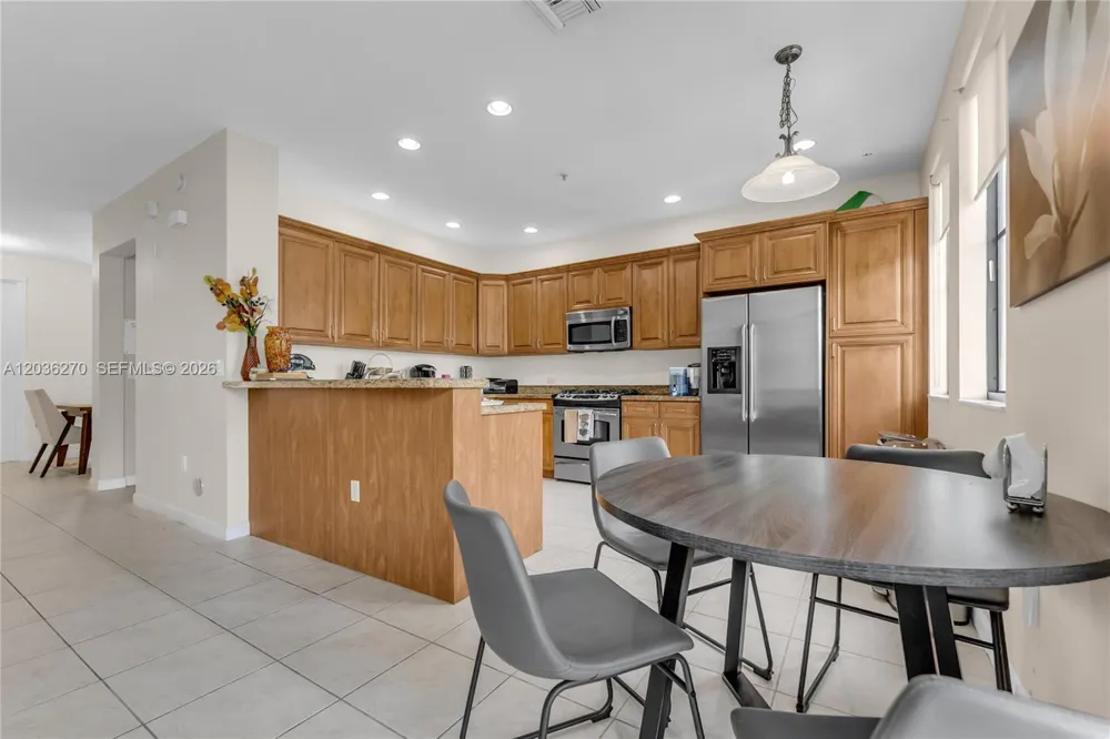2925 NW 126th Ave #306-1 Sunrise, FL 33323