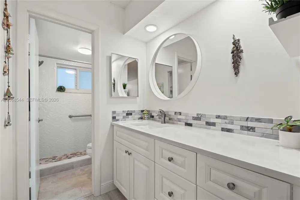 6750 Royal Palm Blvd #107E Margate, FL 33063