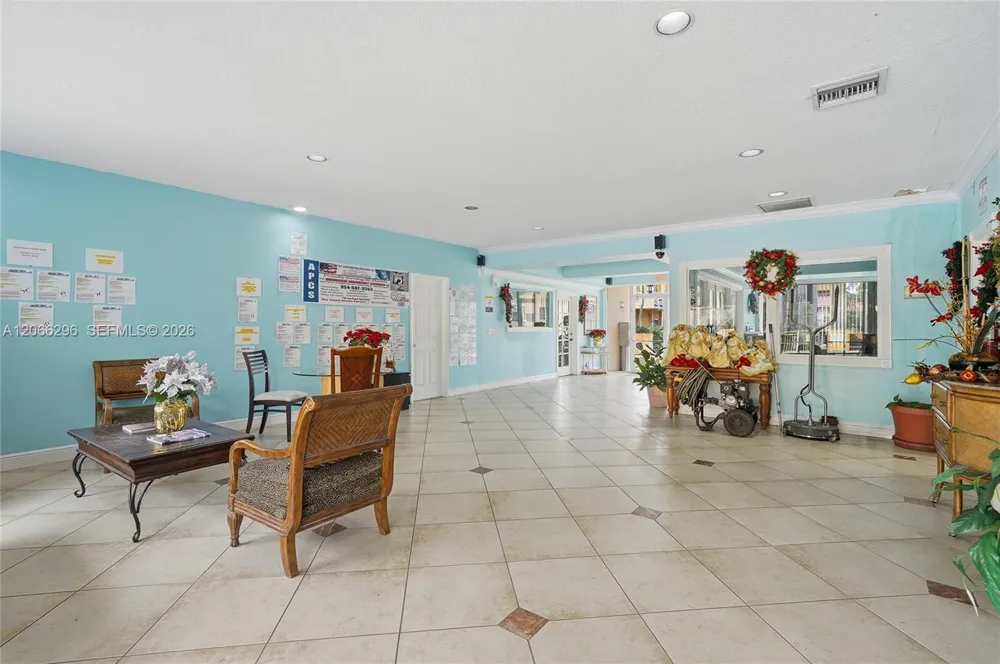 17901 NW 68th Ave #R206 Hialeah, FL 33015