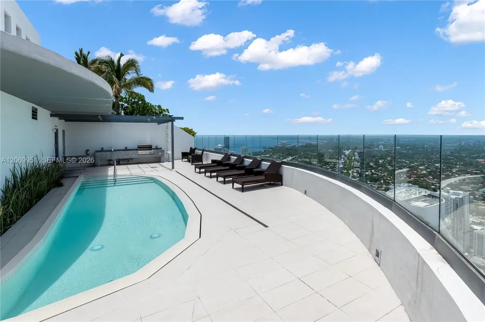 801 S Miami Ave #PH5801 Miami, FL 33130