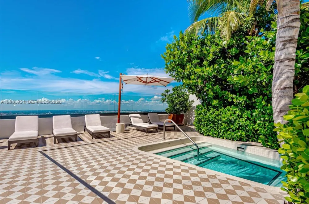 801 S Miami Ave #PH5801 Miami, FL 33130