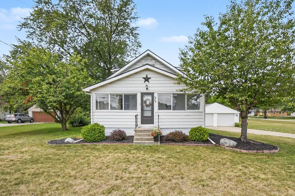 5403 36th Avenue SW Hudsonville, MI 49426