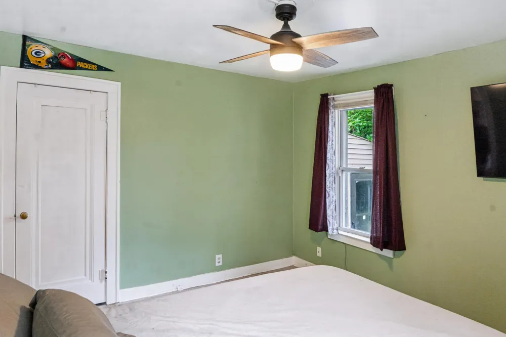 866 E Isabella Avenue Muskegon, MI 49442