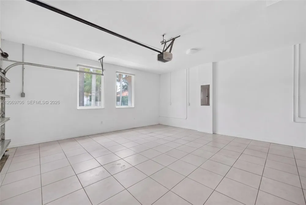 2126 Quail Roost Dr Weston, FL 33327