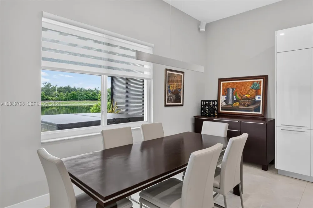 2126 Quail Roost Dr Weston, FL 33327