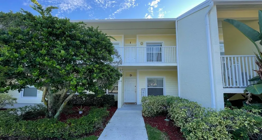 4240 Gator Trace Avenue #Unit i Fort Pierce, FL 34982