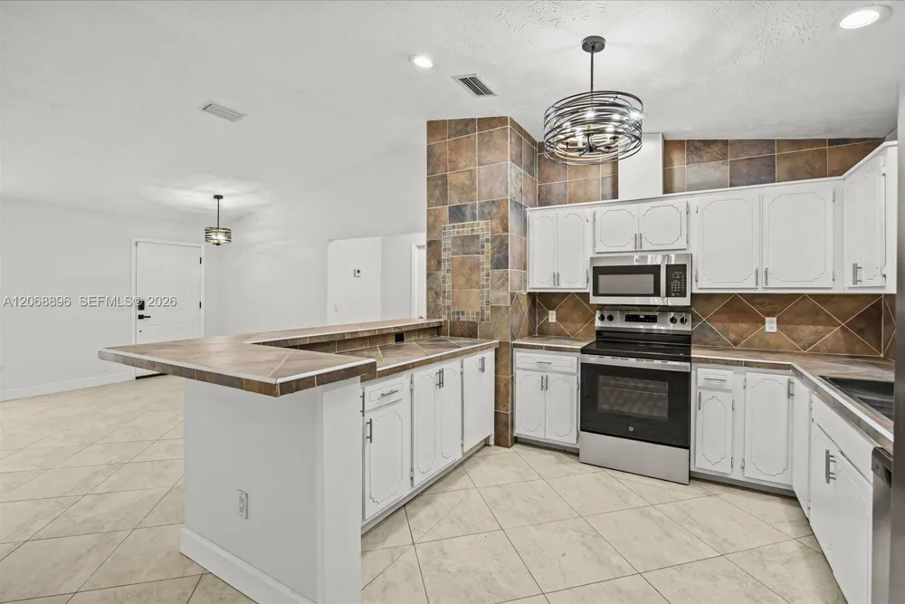 502 NW Goldcoast Ave Port St. Lucie, FL 34983