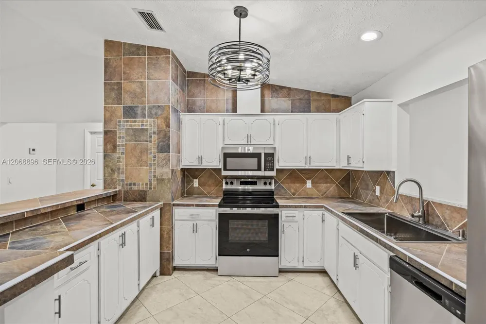 502 NW Goldcoast Ave Port St. Lucie, FL 34983