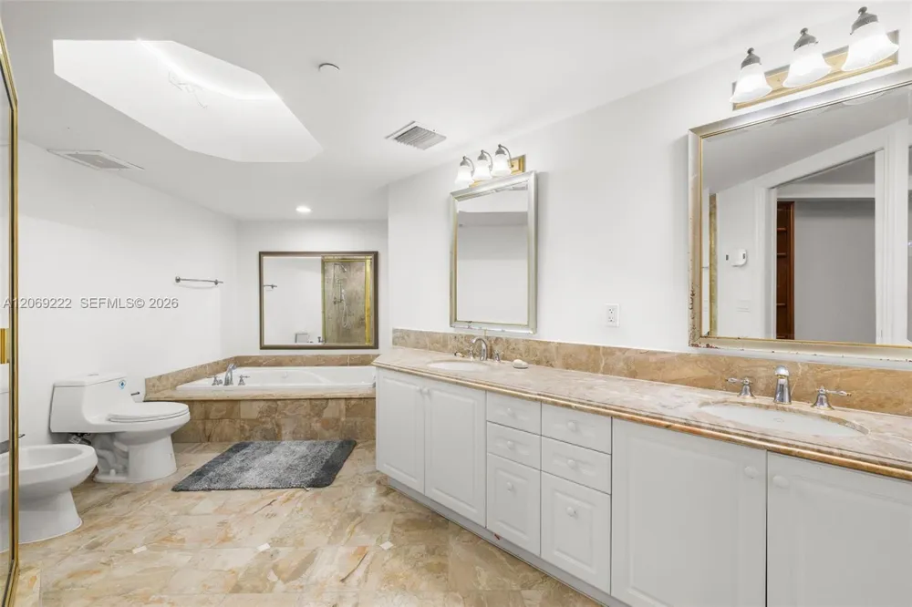 9559 Collins Ave #S9-D Surfside, FL 33154